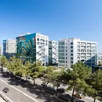 Orient - Modern, Spacious And Sunny! By The River! Апартаменты Лиссабон
