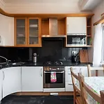 Orient - Modern, Spacious And Sunny! By The River! * Лиссабон