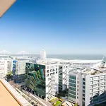 Orient - Modern, Spacious And Sunny! By The River! Апартаменты