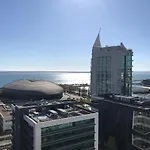 Апартаменты Orient - Modern, Spacious And Sunny! By The River!