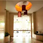 Orient - Modern, Spacious And Sunny! By The River! *