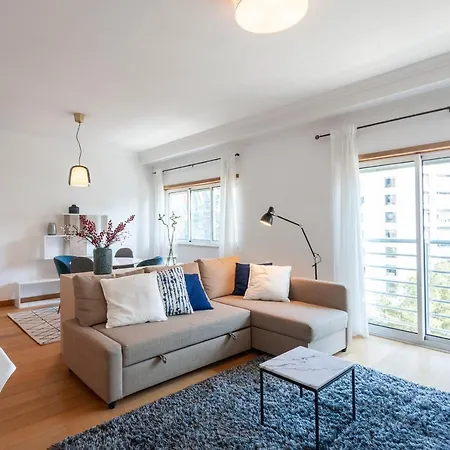 Διαμέρισμα Orient - Modern, Spacious And Sunny! By The River!