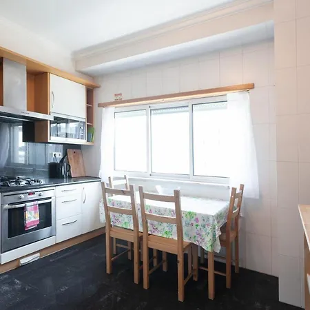 Orient - Modern, Spacious And Sunny! By The River!