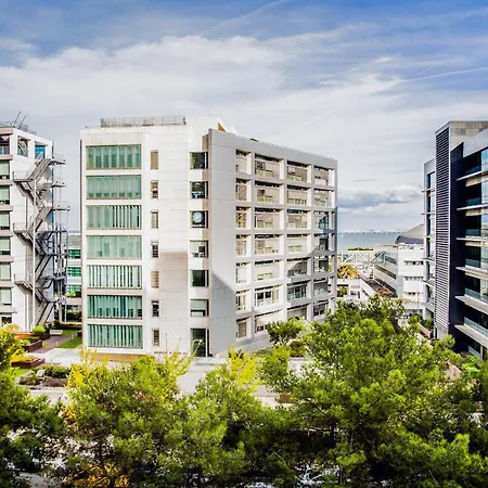Orient - Modern, Spacious And Sunny! By The River! Lisboa