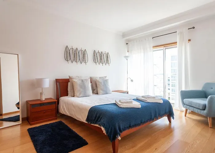 Orient - Modern, Spacious And Sunny! By The River! * リスボン