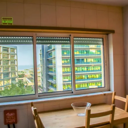 شقة Orient - Modern, Spacious And Sunny! By The River!
