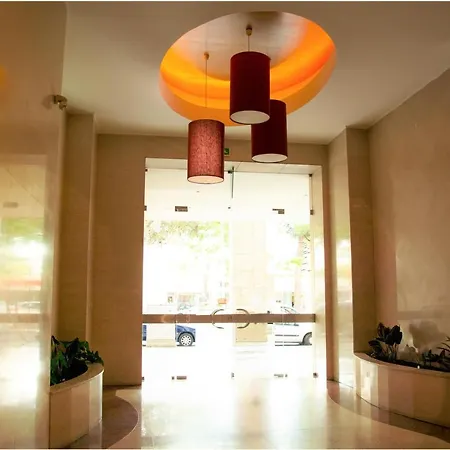 Orient - Modern, Spacious And Sunny! By The River! *